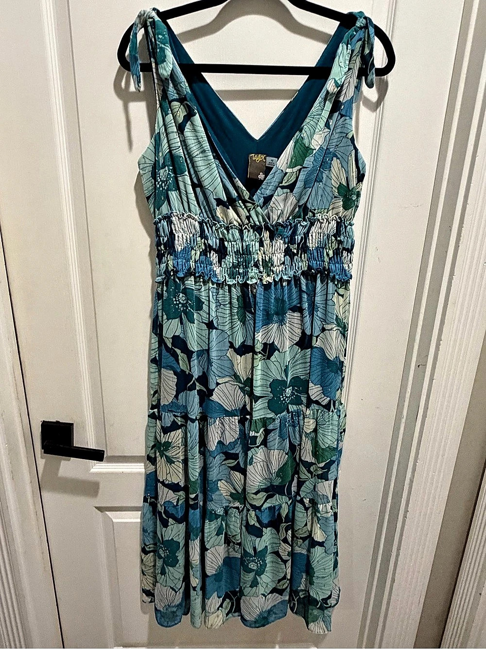 Taylor Floral Midi Dress in Blue & Green Size 10 Like New